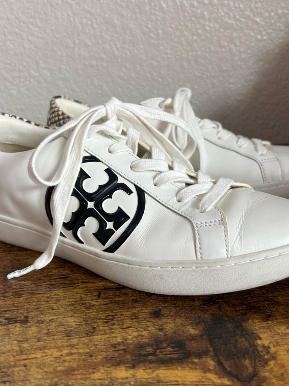 Tory Burch White Leather Low-Top Sneakers with Black Logo Leigh